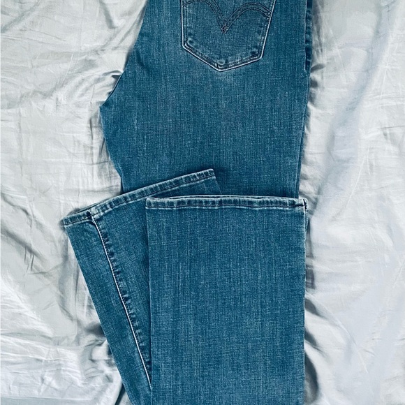 Levi’s Curvy Bootcut Jeans - Picture 5 of 5